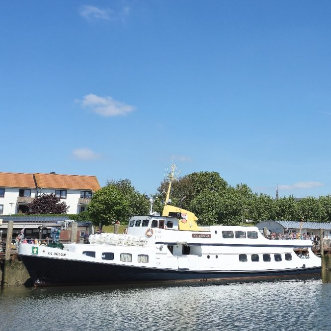 Die MS Ol Büsum im Büsumer Hafen